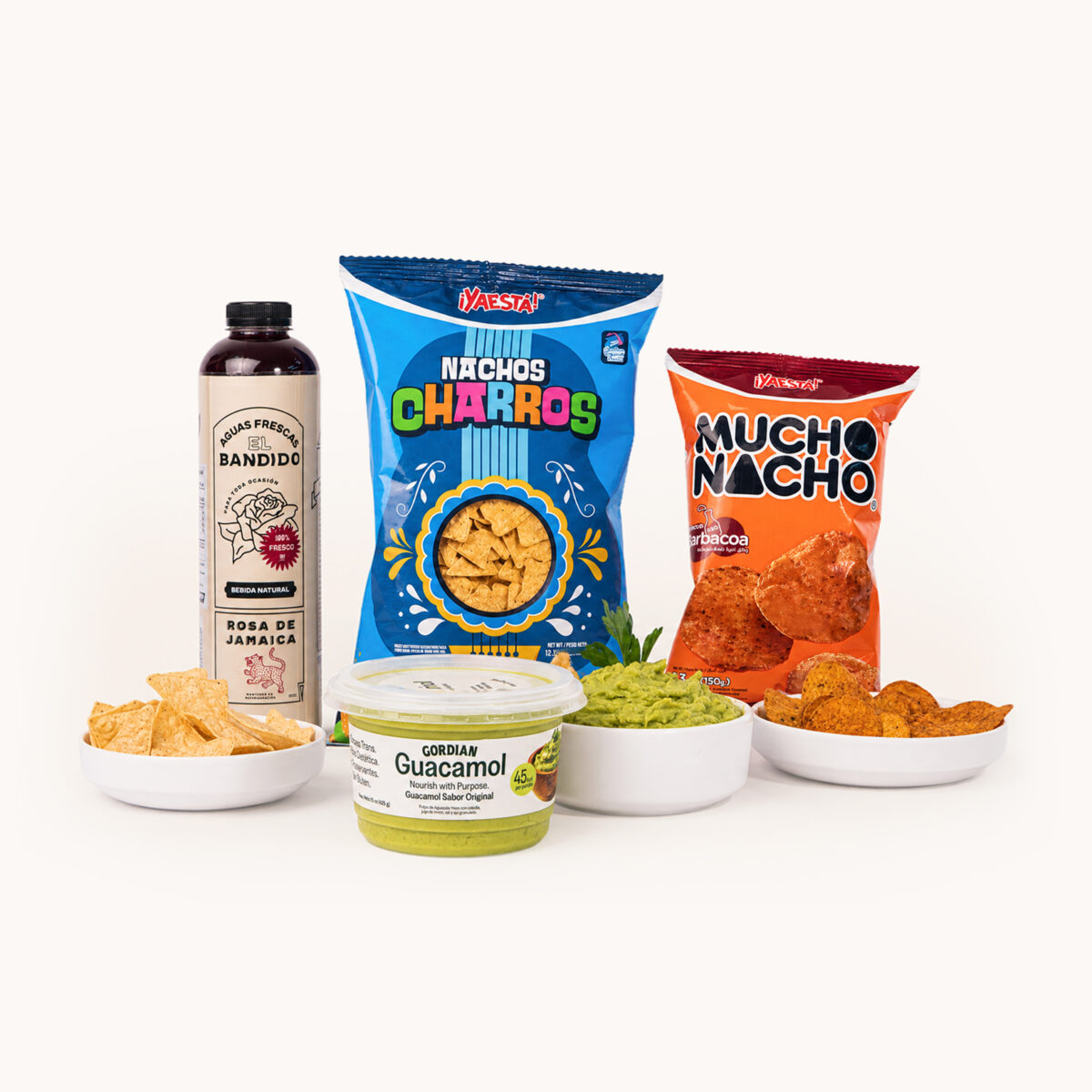 Súper Boquitazo: guacamole, Nachos Charros, Mucho Nacho y agua de jamaica